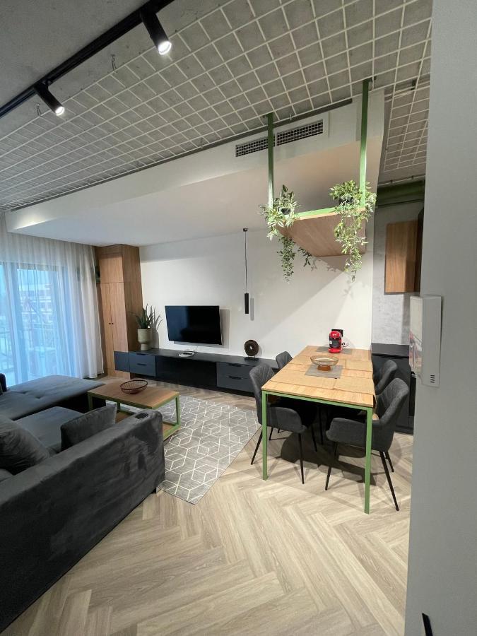 Luxury By The Lake Ap 25 Sibiu Exteriör bild